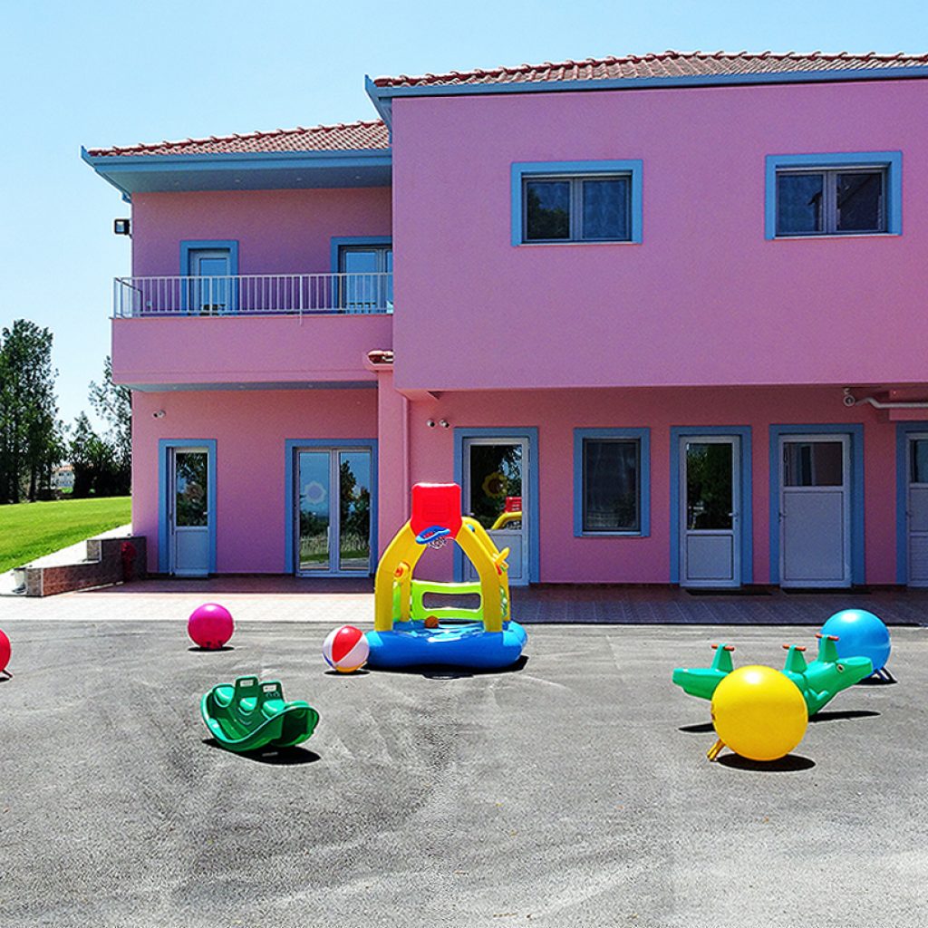 paidikos-stathmos-karatziou-nees-egkatastaseis