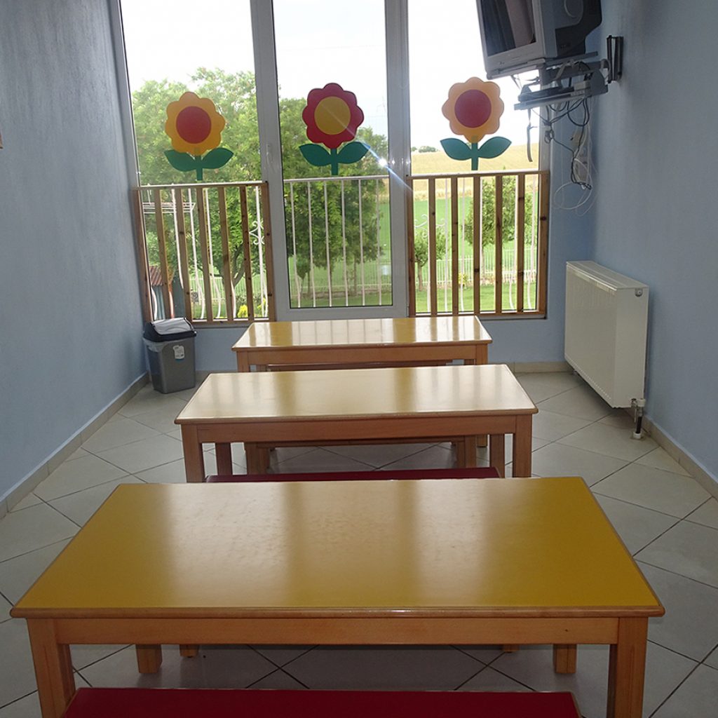 paidikos-stathmos-karatziou-trapezaria