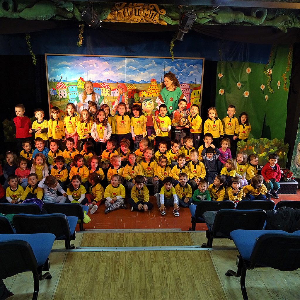 paidikos-stathmos-karatziou-theatro